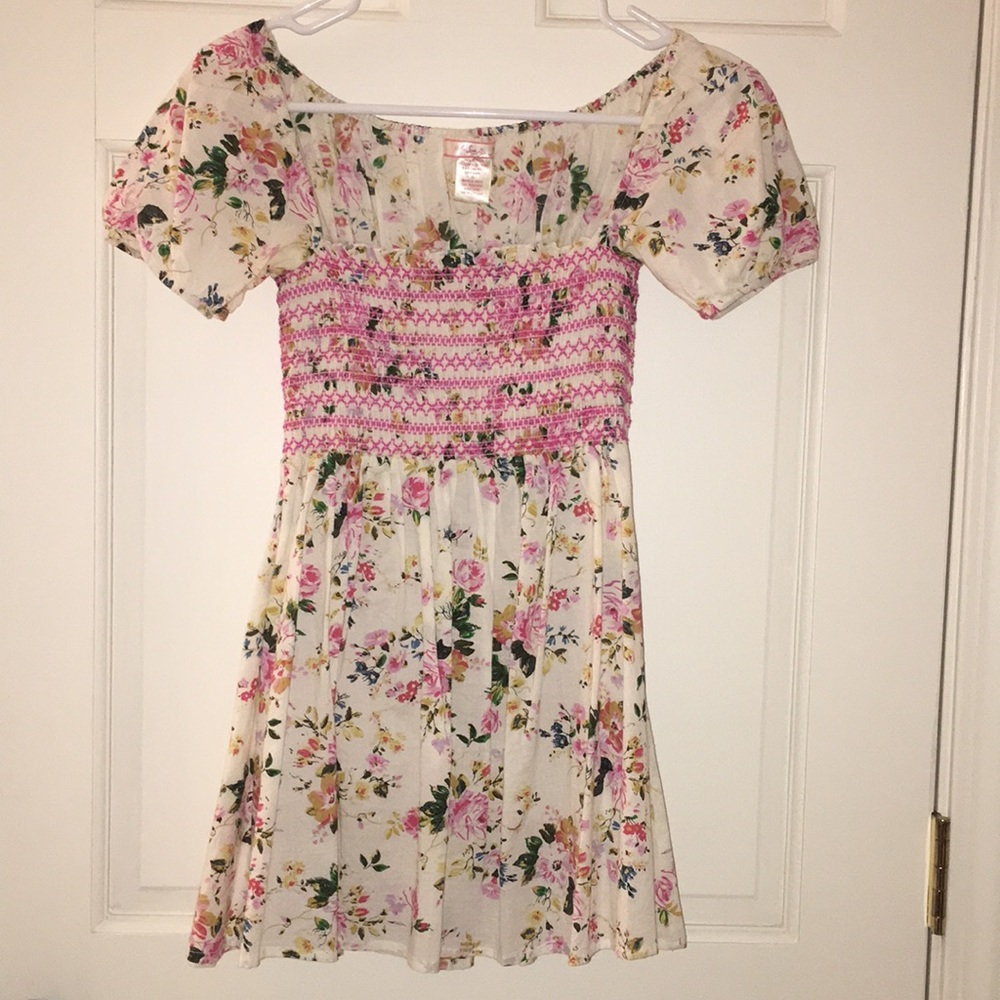 Urban Outfitters floral blouse size xs
